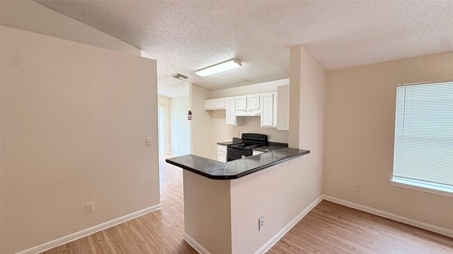 Photo - 15821 Ridgecroft Rd