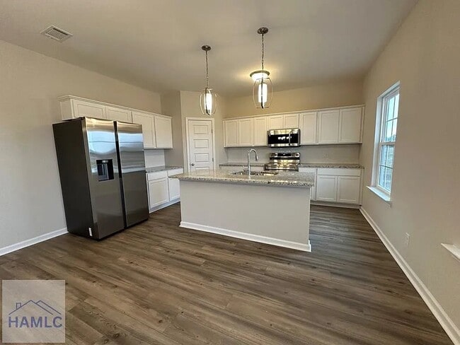 Photo - 195 Deerfield Dr NE