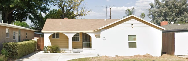 Building Photo - 15011 Hartland St Unit 15011 Rental