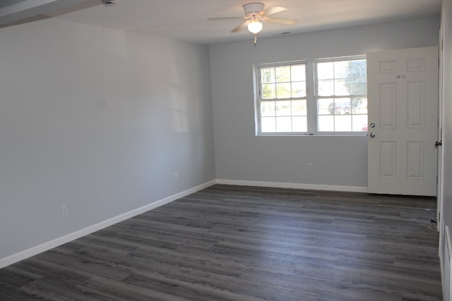 Building Photo - 1613 S Green River Rd Unit 1615 Rental