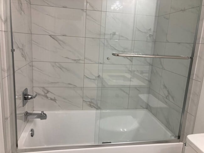 Photo - 10017-10174 174 St