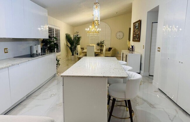 Photo - 544 NW 38th Ave