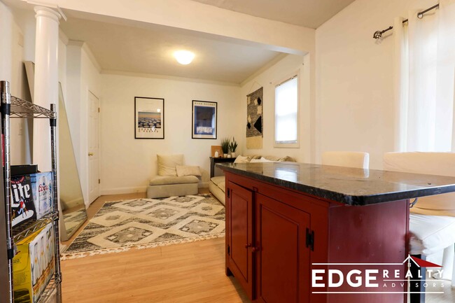 Photo - 109 Bolton St Unit 1