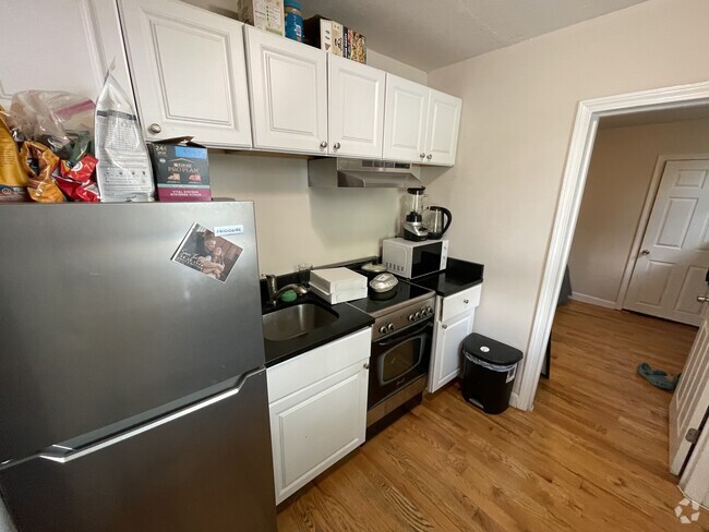 Building Photo - 508 E Broadway Unit 3 Rental