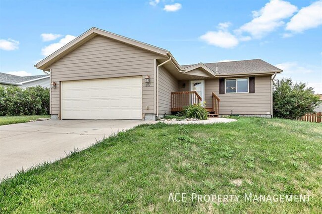 Photo - 251 Grandeur Ln