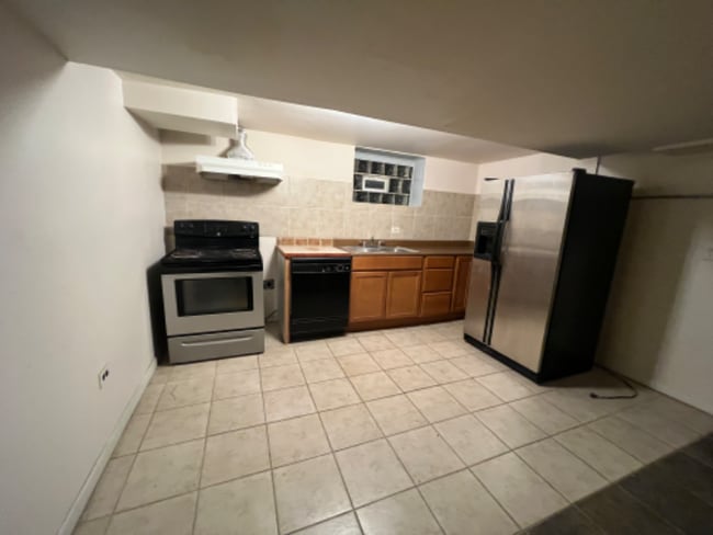 Photo - 7922 S Wood St Unidad Small studio