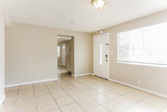 Photo - 1564 NW 3rd Way