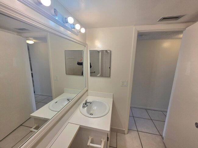 Photo - 203 Foxtail Dr Unit B3