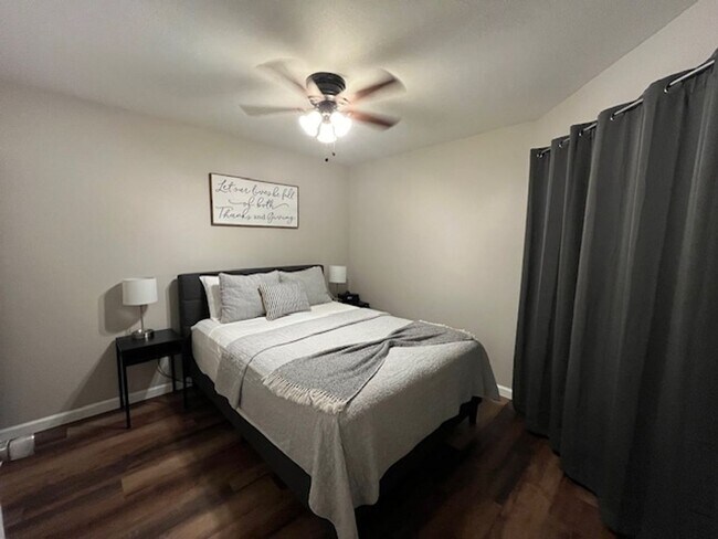 Photo - 943 Parkview,