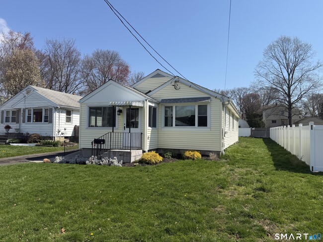 Building Photo - 65 Roseville St