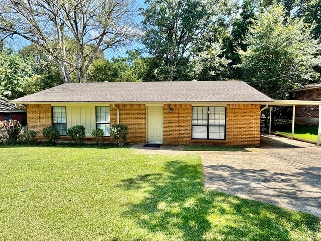 Building Photo - Dreamy 3 bedroom ! Rental