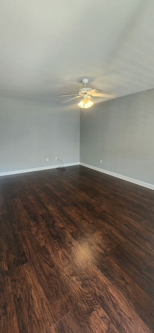 Photo - 4 Bedroom - Less than 2 miles from Swamp R...