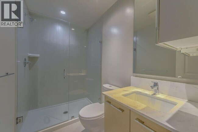 Photo - 5638 Birney Ave Unit 207