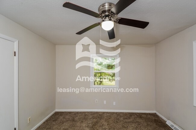 Photo - 4046 Village Dr