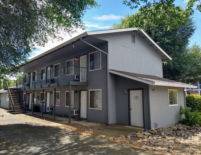 Building Photo - 237 Boulder Creek Dr Unit F Rental