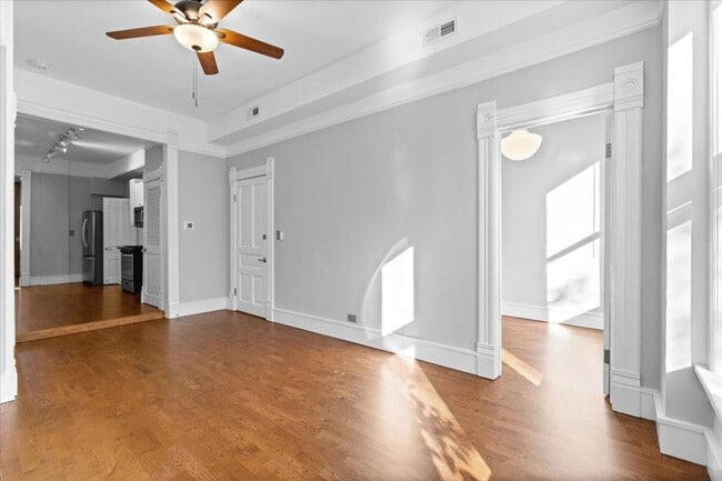 Photo - 1102 N Wolcott Ave Unit 2