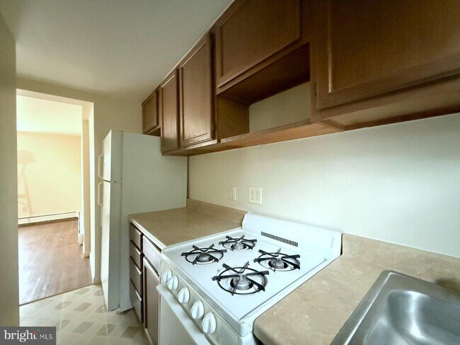 Photo - 1100 Grant Ave Unit E