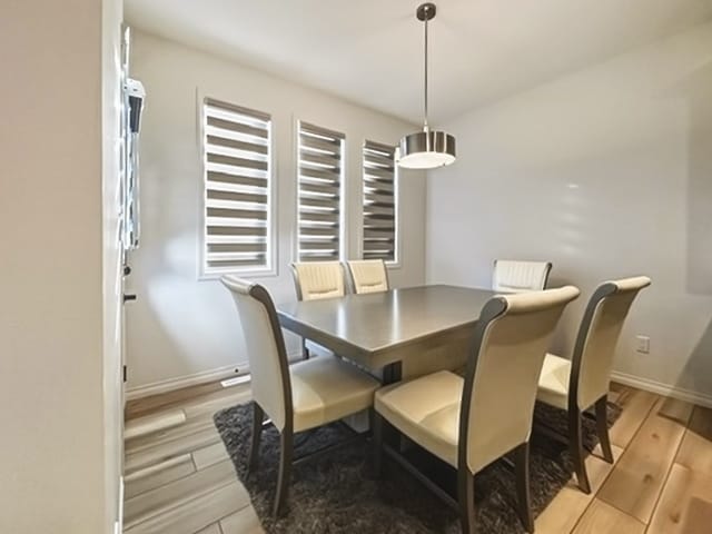 Photo - 3723-3742 42 Ave