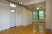 846 S Loomis Apt 3F - Living/Diving Room