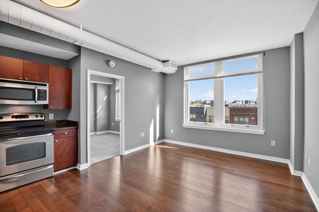 Photo - 155 Potomac Psge Unit 807