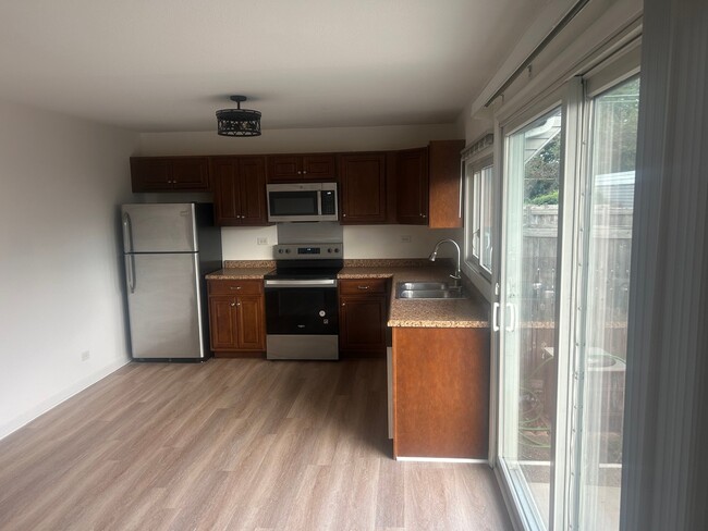 5122 Carol Ln