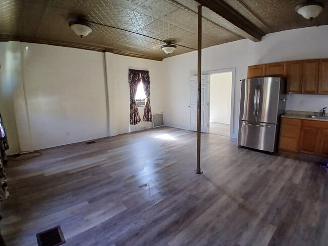 Photo - 26 Cross St Unit 1