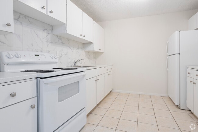 2 chambres, 1 salle de bain - 700 pi2 - Glenbow Manor