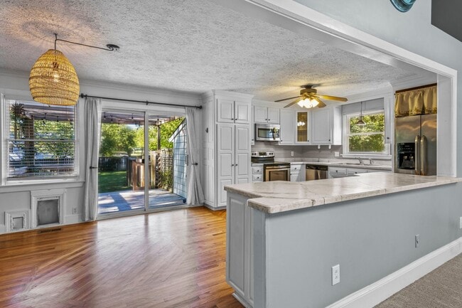 Photo - Gorgeous 3 Bedroom Ranch in North Raleigh, updated, pet friendly, fenced-in yard!