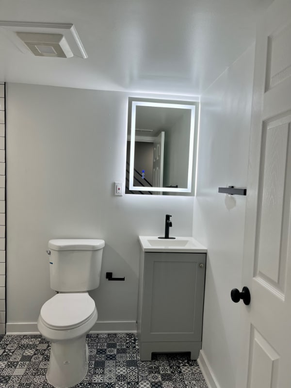 Photo - 2053 W Oxford St Unit 1