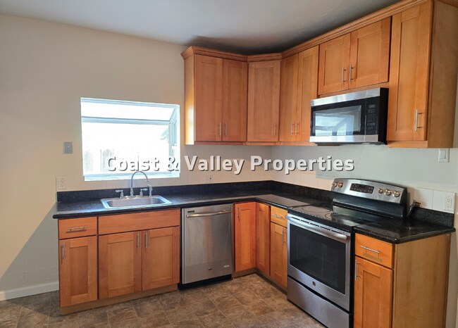 Photo - King City home for RENT!!!