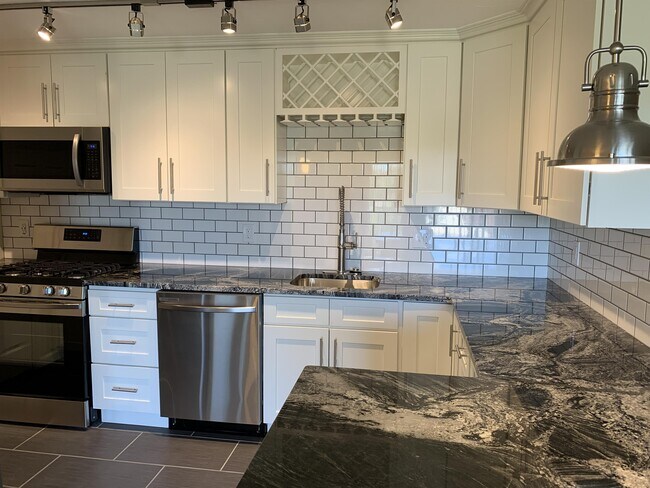 Photo - 7235 Beacon Hill Dr Unit 7235