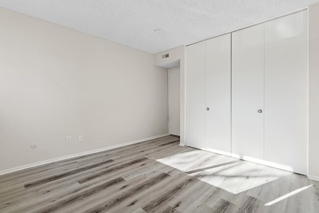 Canyon Rim Apartments