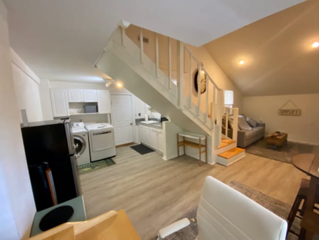 Photo - 804 Oakdale St Unidad Suite