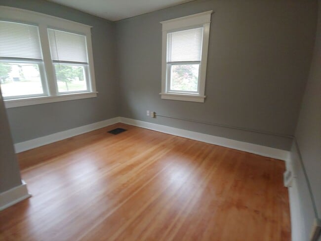 Photo - 616-618 Spear Ave Unit 618 Spear Ave