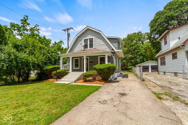 Photo - 804 W 42nd St