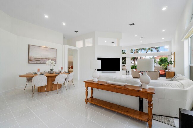 Photo - 120 Coral Cay Dr