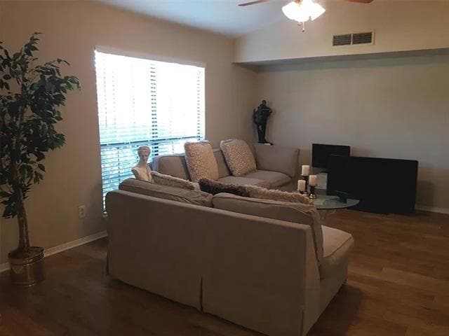 Photo - 4529 Carr St