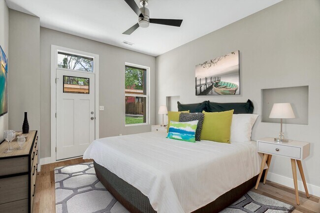 Photo - 3322 Michigan Ave Unit 3322