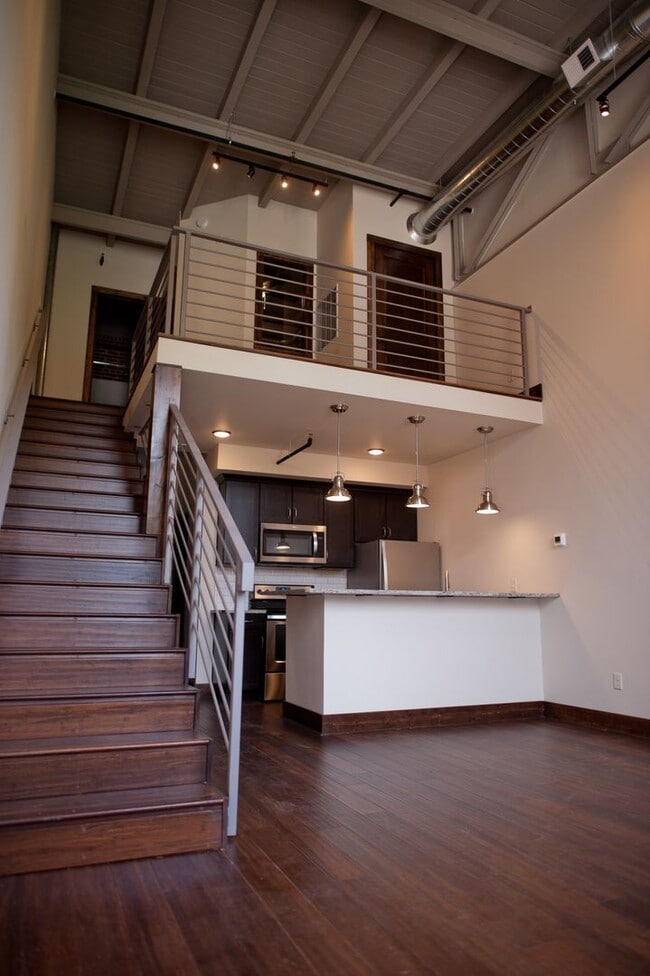 Building Photo - Bailey School Lofts 108 Unit BL 108