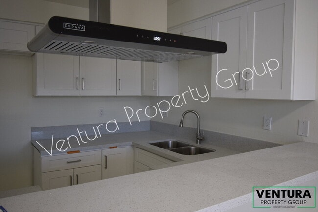 Building Photo - AVAILABLE SOON!  NEWLY RENOVATED Spacious 2-Bed, 2-Bath Unit # B