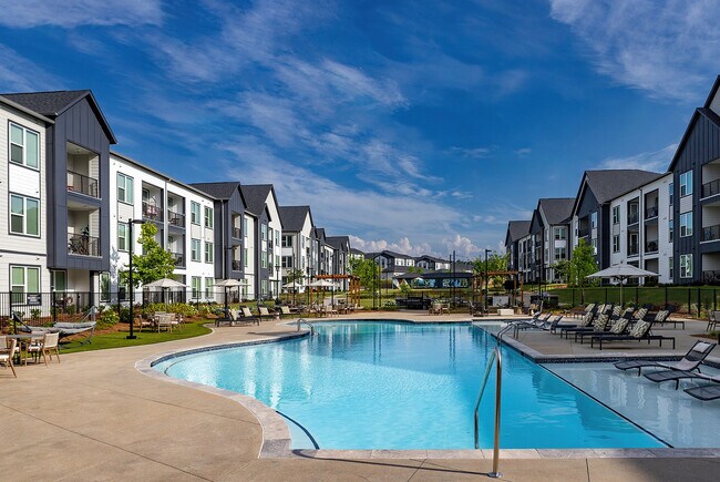 Photo - Elan Brookwood