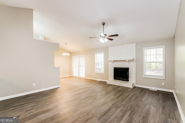 Photo - 5878 Homestead Cir