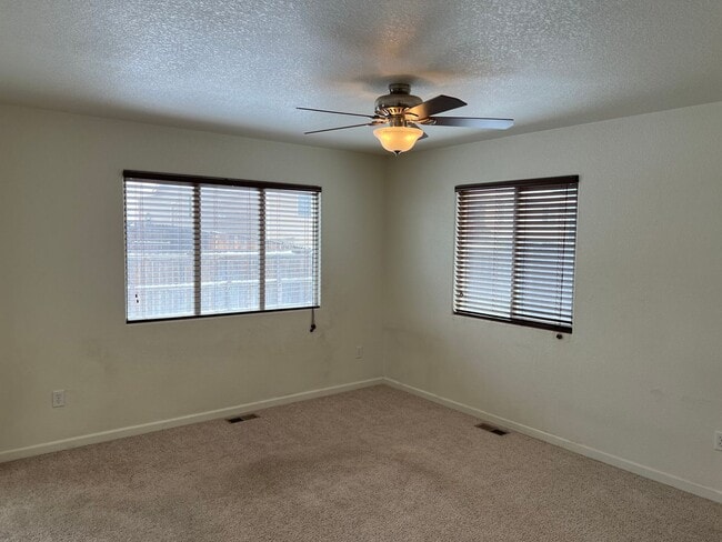 Photo - 3 BEDROOM, 2.5 BATHROOM TWINHOME WITH 2 CAR ATTACHED GARAGE