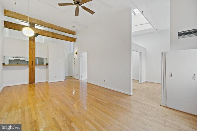 Photo - 1010 Race St Unidad PG