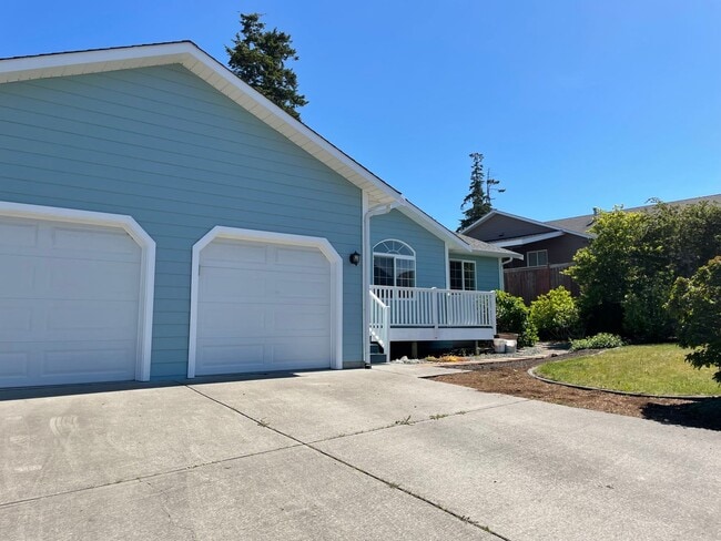 Photo - Lovely Single Level Home in Oak Harbor and...