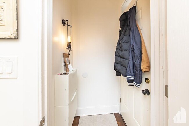 Photo - 2 bedroom in Chicago IL 60618 Unidad 1