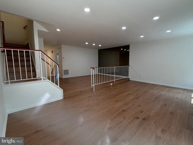 Photo - 10113 Galsworthy Pl