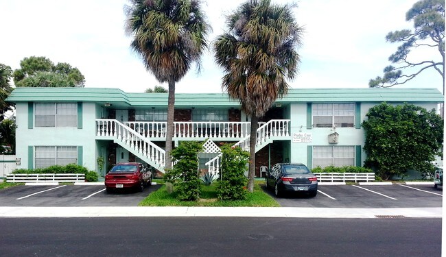 Photo - Pirates Cove Apartments