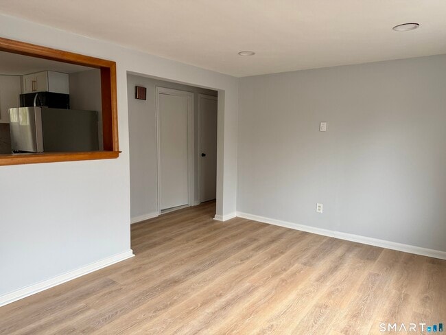 Photo - 164 Sycamore St Unit 1R