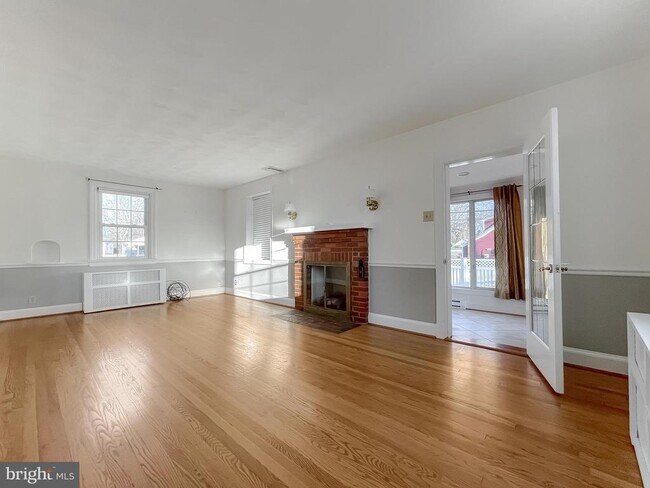 Photo - 23225 Hollywood Rd